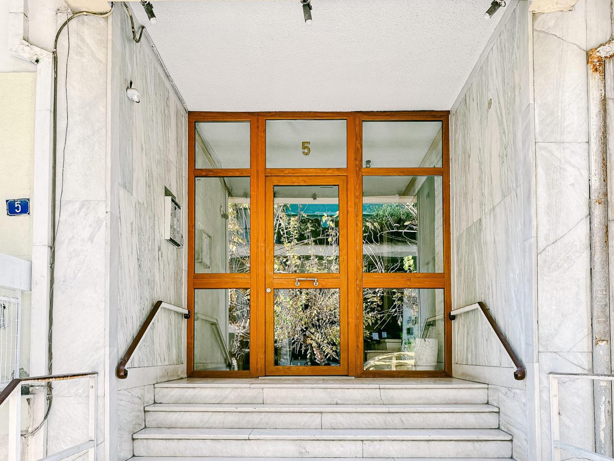 Quiet Home In Katehaki Metro. Афины Экстерьер фото
